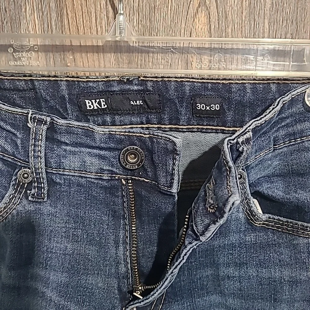 BKE Buckle Alec Slim Straight Jeans Men's Size 30 x 30 Medium Wash Distressed